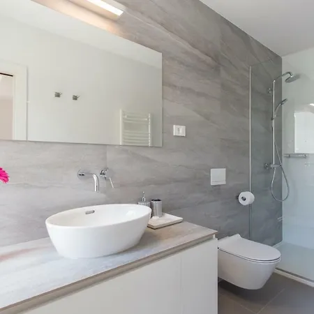 Villa Koras - With Heated Pool Kastela