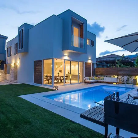 Luxury Villa With Heated Pool Near Beach & Split * Kaštela