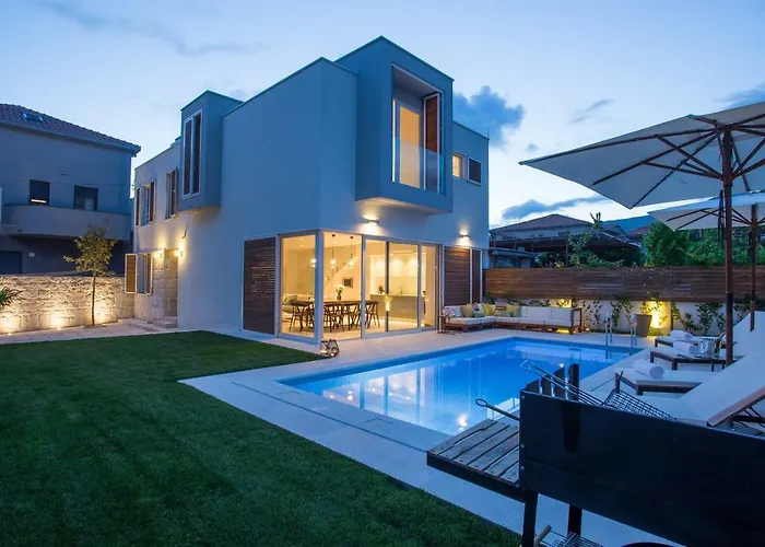 Luxury Villa With Heated Pool Near Beach & Split * Kaštela