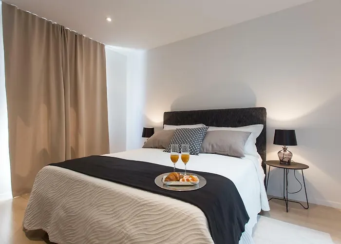 Luxury Villa With Heated Pool Near Beach & Split Villa Kaštela
